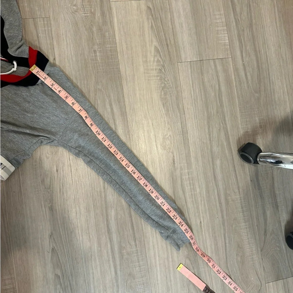 Tommy Hilfiger gray cropped hoodie size medium - Picture 9 of 10